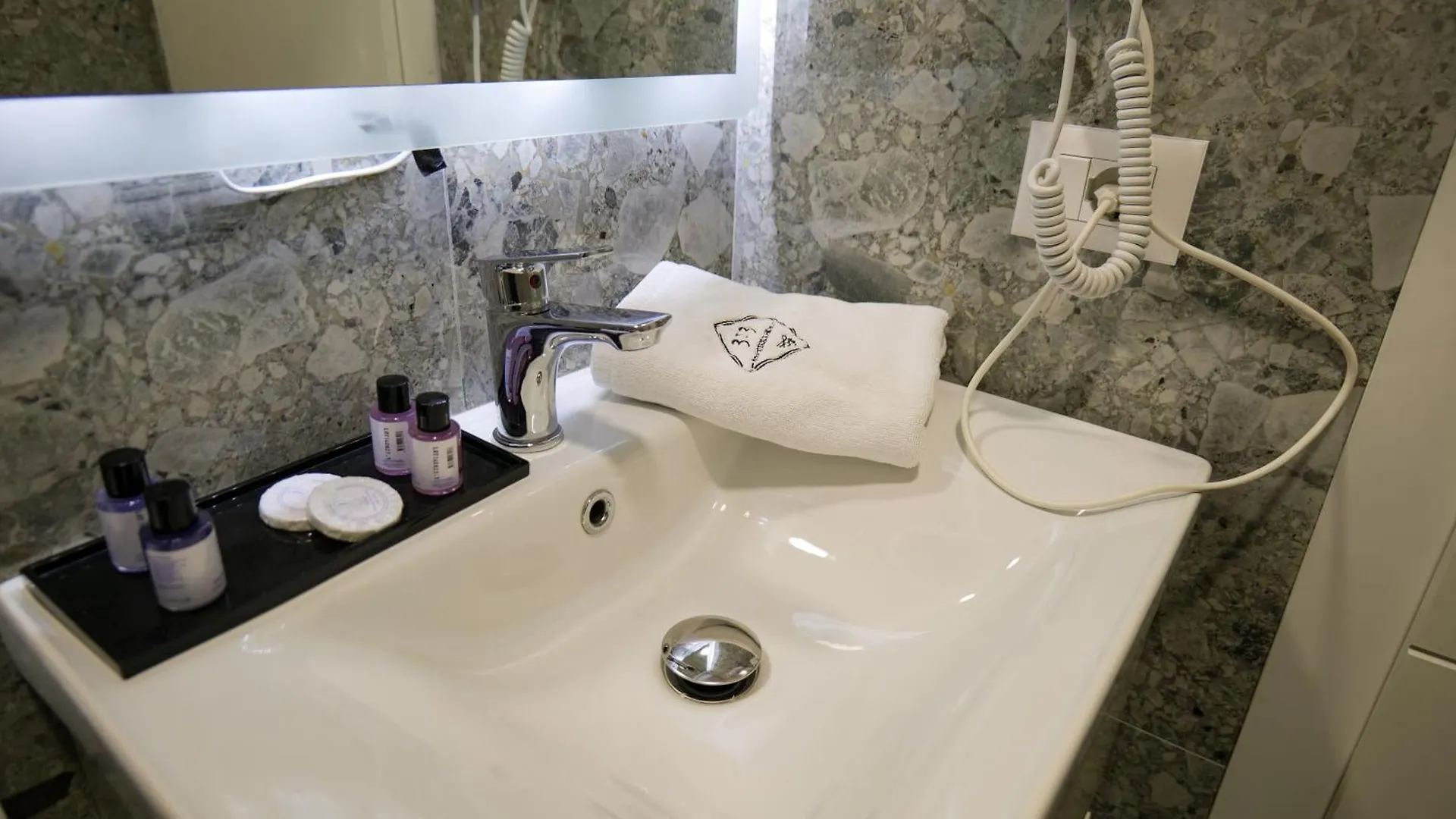 313 Villa City Center Tirana 4*,  Albania